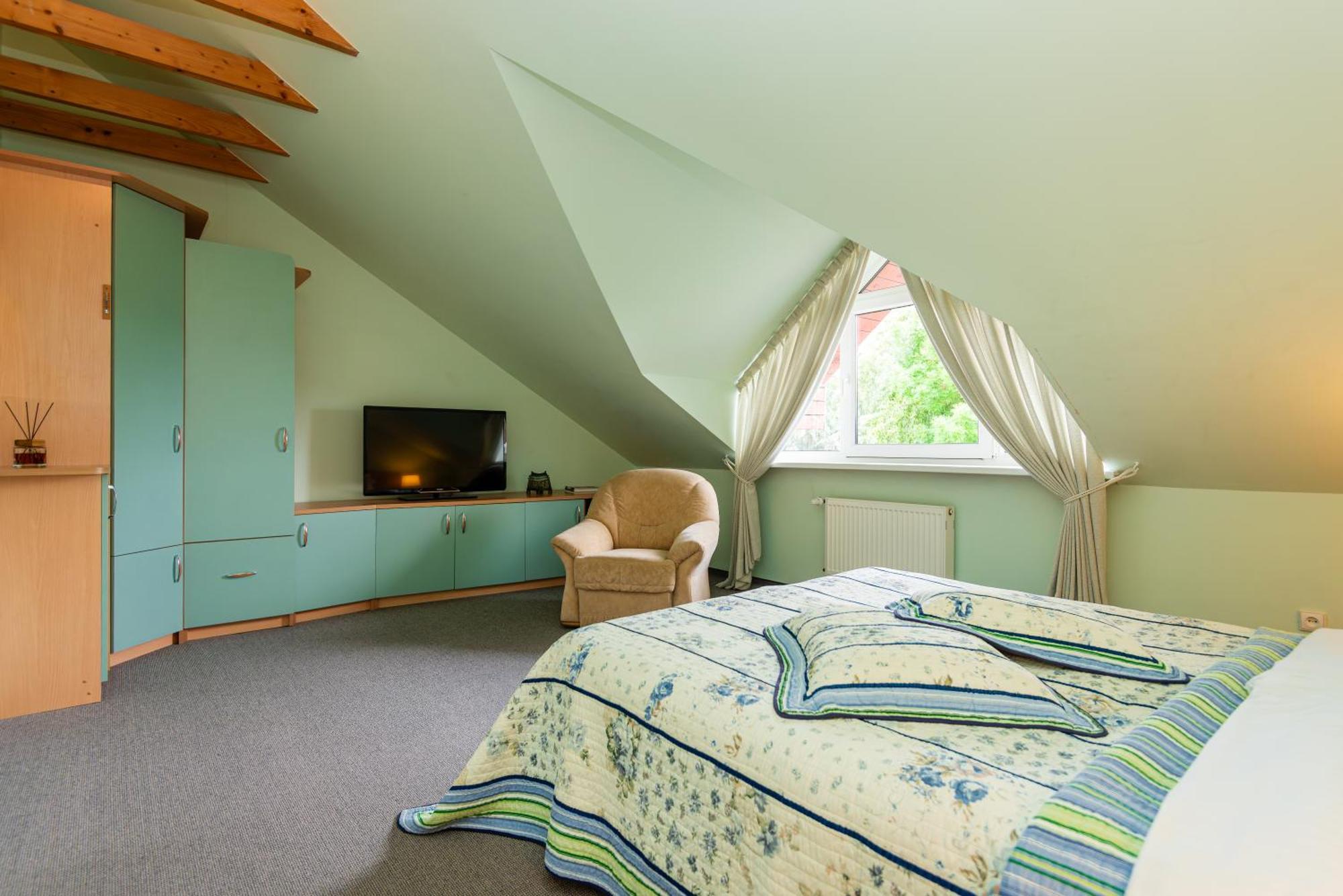 Family Inn Cottage With Terrace Паланга Экстерьер фото